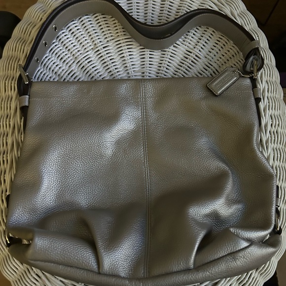 NWOT Coach F15064 Metallic Silver Hobo Satchel Shoulder Bag FREE wallet - Picture 3 of 13